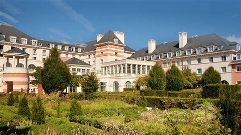vienna dream castle|little house suicide.